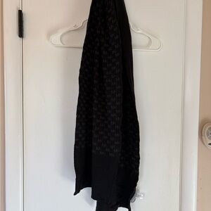 Michael Kors Elegant Black Knit Accessory